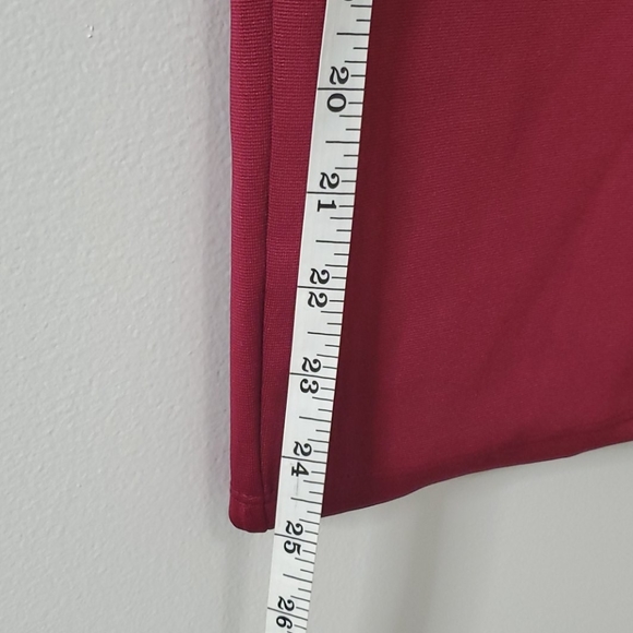 🤎 3/$20 🤎 Magenta Pencil Skirt - Picture 4 of 4